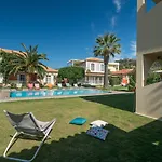 Aeolos Boutique & Kalamákion