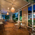 Aparthotel Aeolos Boutique & 4*