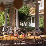 Aeolos Boutique & 4*