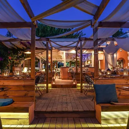 Aeolos Boutique Hotel&suites Appart hôtel Kalamákion