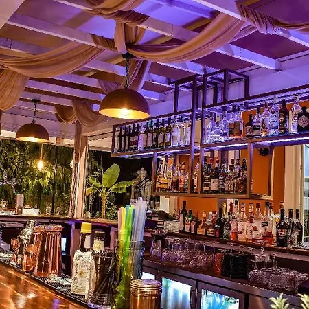 Appart hôtel Aeolos Boutique Hotel&suites 4*