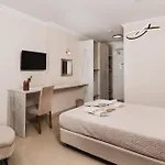 Aparthotel Aeolos Boutique & Kalamákion