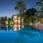 Aeolos Boutique & Aparthotel
