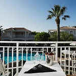 Aeolos Boutique & Apartahotel