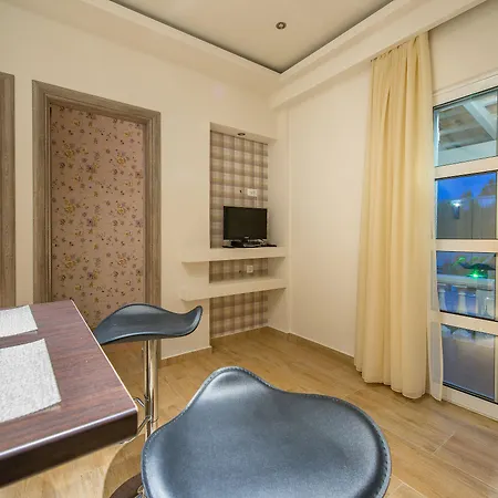 Apartahotel Aeolos Boutique & Kalamákion