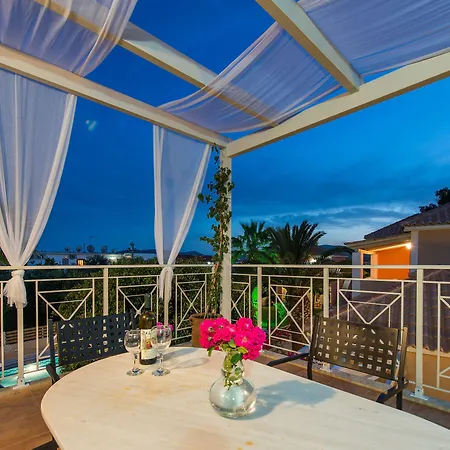 Aeolos Boutique & 4* Kalamákion