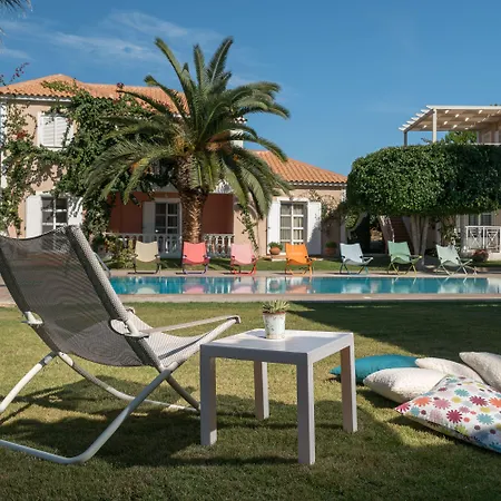 Apartahotel Aeolos Boutique & Kalamákion