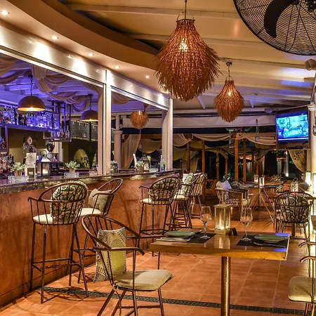 Apartahotel Aeolos Boutique & Kalamákion