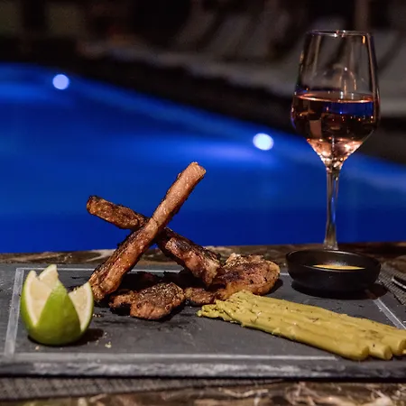 Aeolos Boutique & 4*