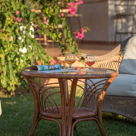 Aeolos Boutique & 4* Kalamákion