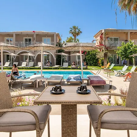 Apartahotel Aeolos Boutique & Kalamákion