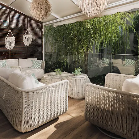Aeolos Boutique & 4*