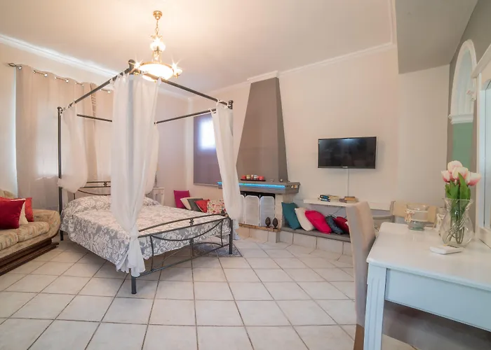 Aeolos Boutique & 4*