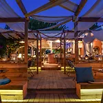 公寓式酒店 Aeolos Boutique & 4*